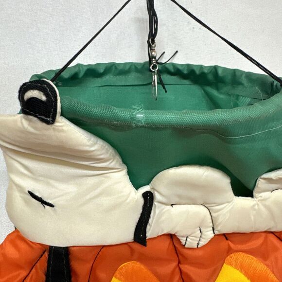 SNOOPY PEANUTS 3-D YARD 4 ft WINDSOCK FLAG Vtg Halloween Pumpkin Bats On Tassels - Picture 5 of 5